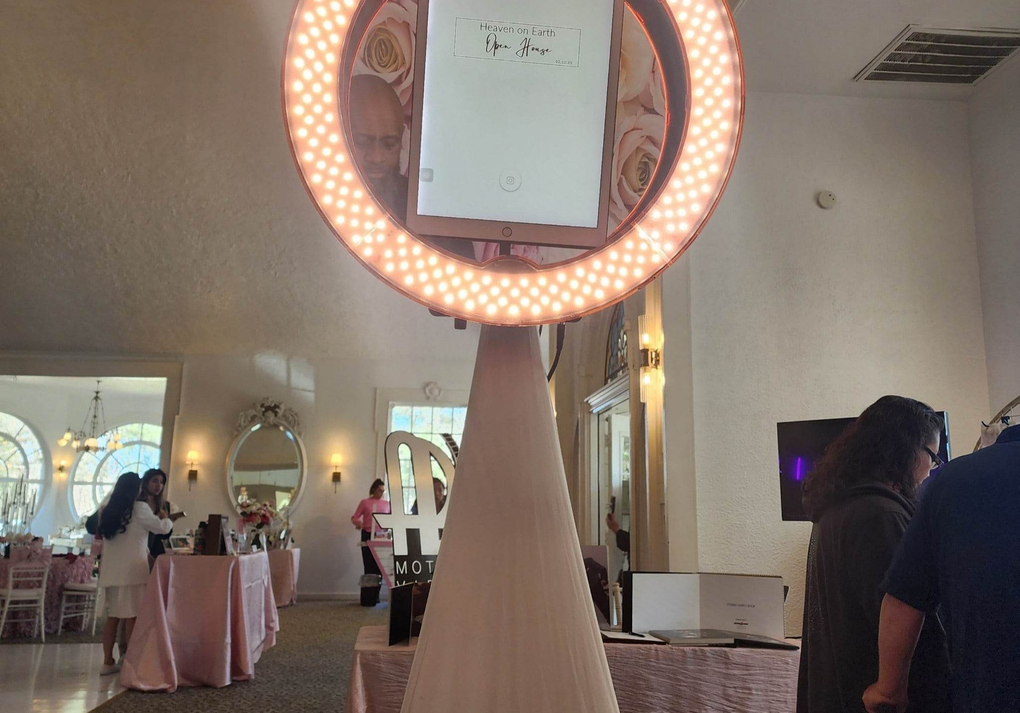 Picsy Selfie Station